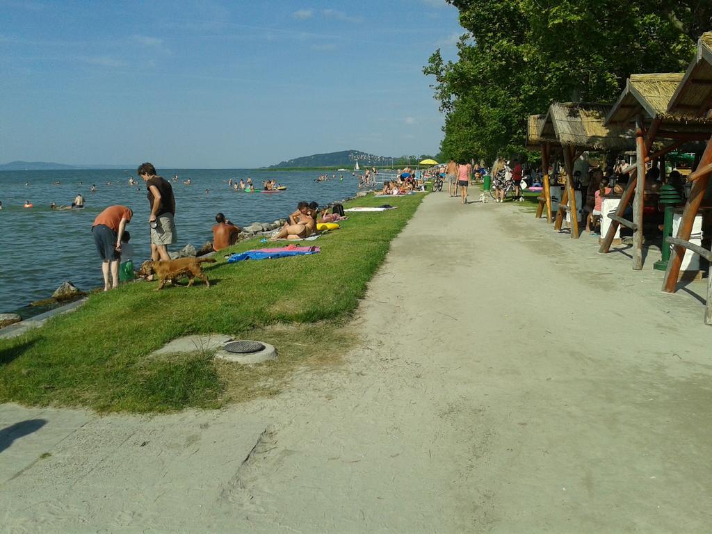 Munkácsy Apartmanok Balatonfenyves Exterior foto
