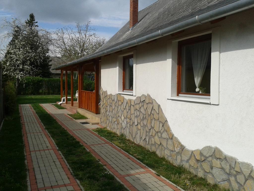 Munkácsy Apartmanok Balatonfenyves Exterior foto